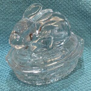 Bunny on a Basket, clear glass, EUC!